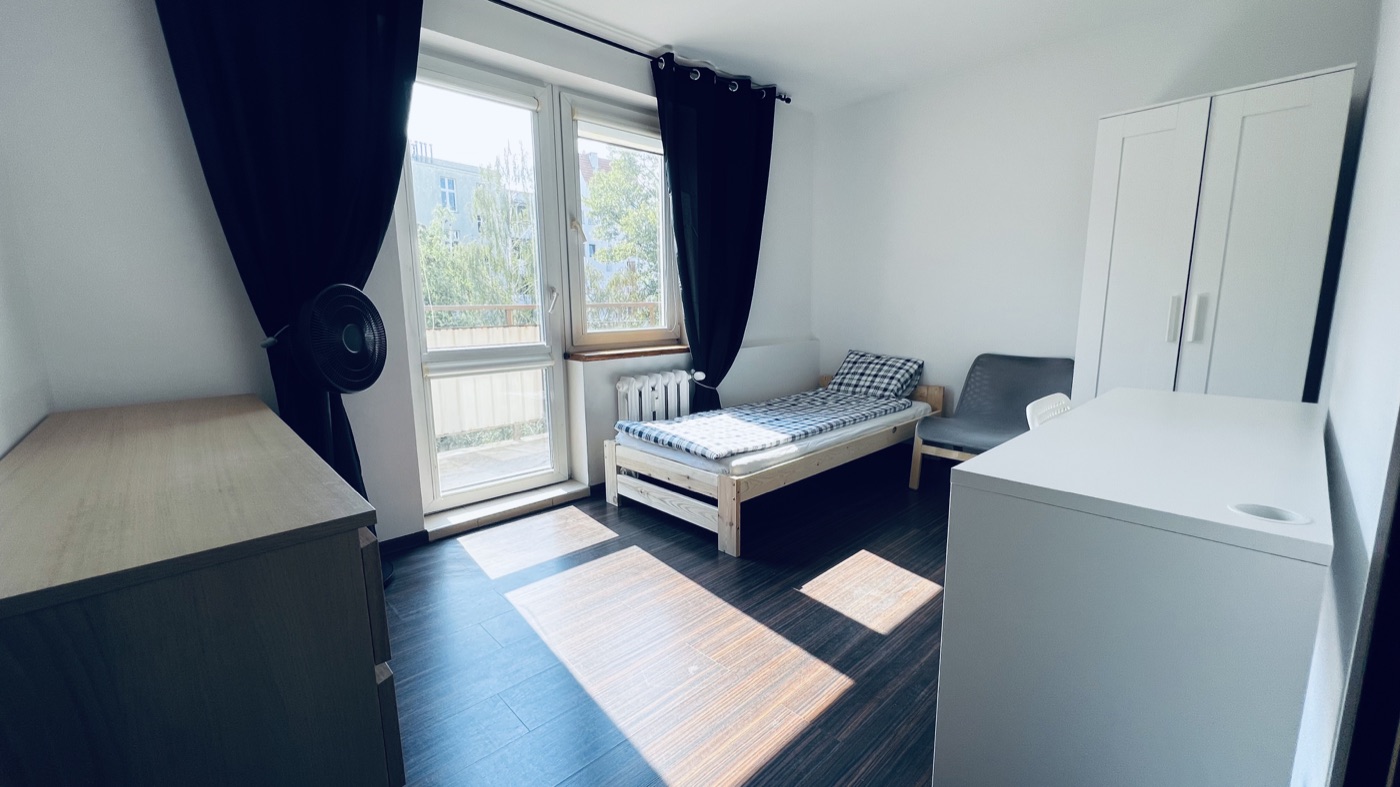 Private Student Room #2 at Wroclaw Wronskiego
